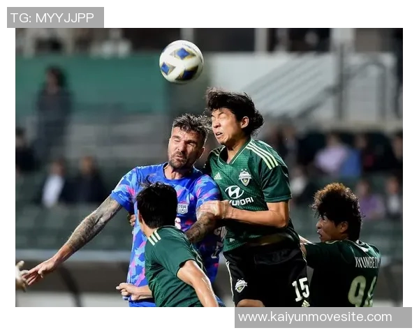 全北现代传奇球员崔喆淳宣布退役38岁收获10次联赛冠军与2次亚冠荣耀 全北现代传奇球员崔喆淳宣布退役38岁收获10次联赛冠军与2次亚冠荣耀