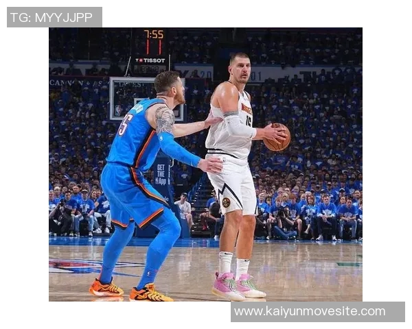 沃尔赞约基奇轻松自如的表现与其他球员拼尽全力形成鲜明对比