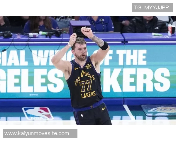 文森特解析与首发默契之道聚焦防守与组织为东契奇和里夫斯开辟空间