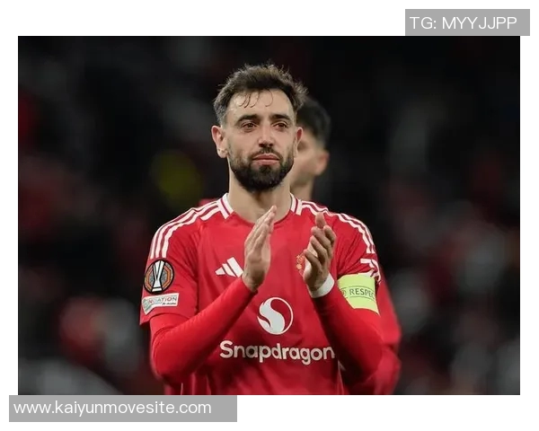 B费调侃B席场上抱怨更甚自己引发球迷热议 B费调侃B席场上抱怨更甚自己引发球迷热议