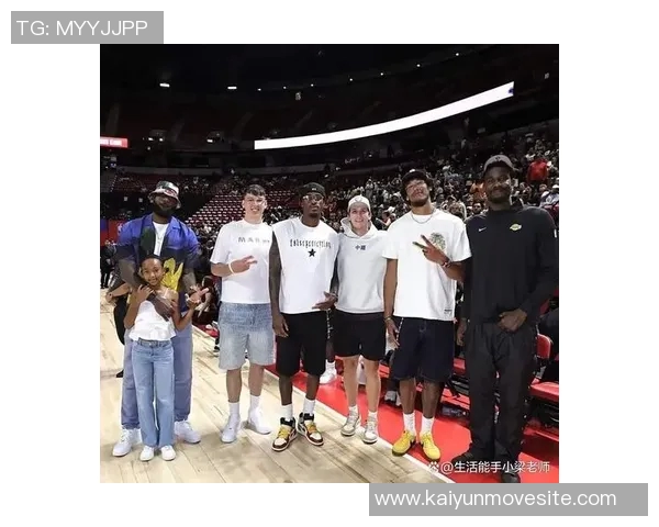 拉拉维亚称赞詹姆斯无私助攻八村塁得分展现团队精神